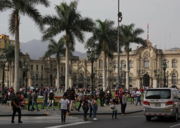 Straßenszene in Lima, Peru. Unternehmensexpansion in Lateinamerika (c) Georg Dufner